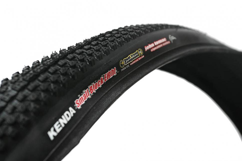 Review Kenda Small Block 8 700x32c tyre road.cc